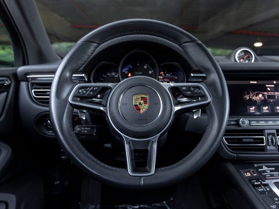 2021 Porsche Macan Macan