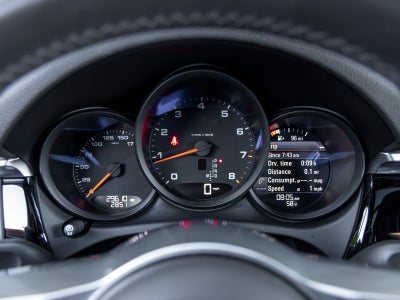 2021 Porsche Macan Macan