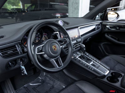 2021 Porsche Macan Macan