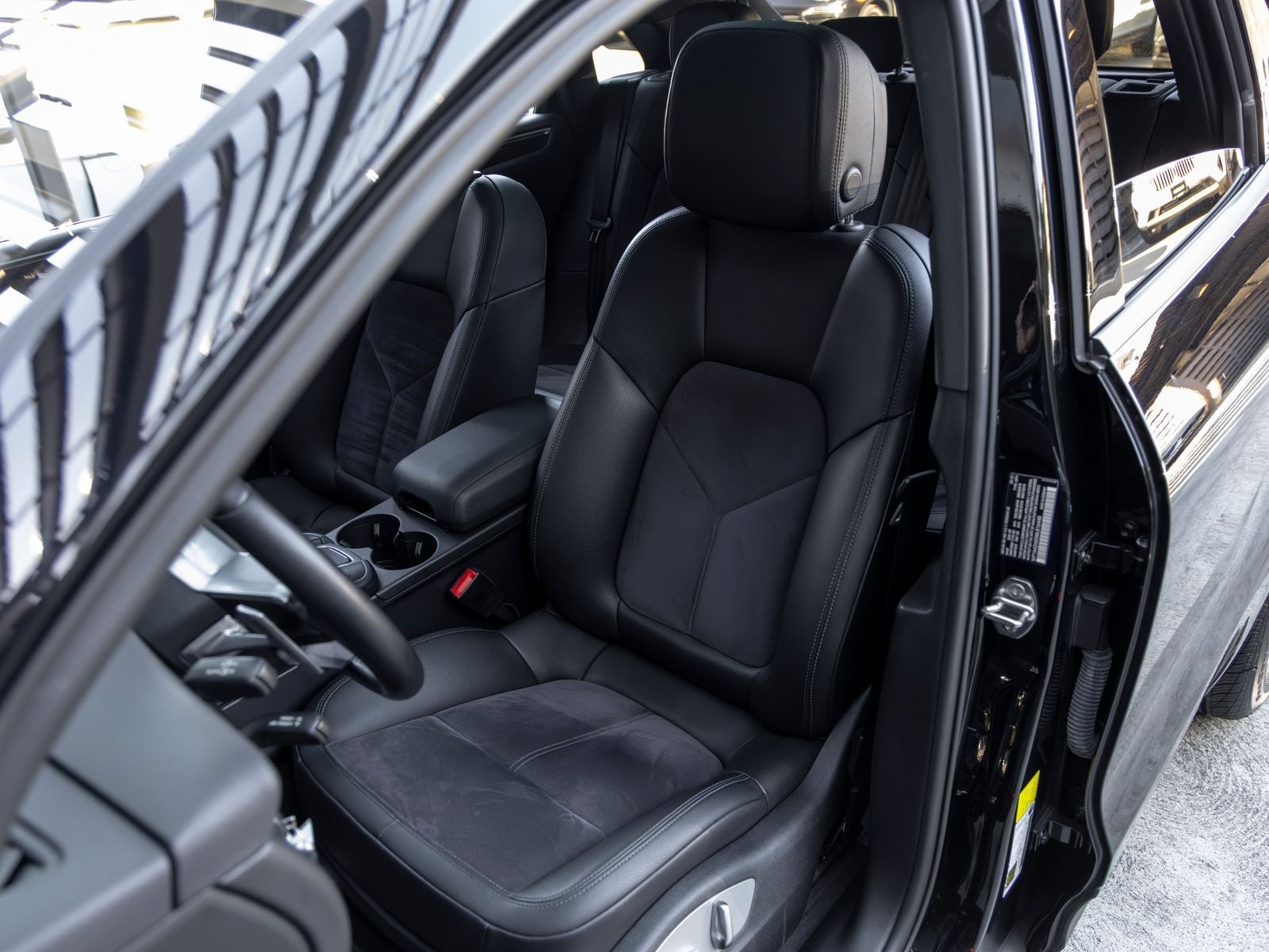 2021 Porsche Macan Macan
