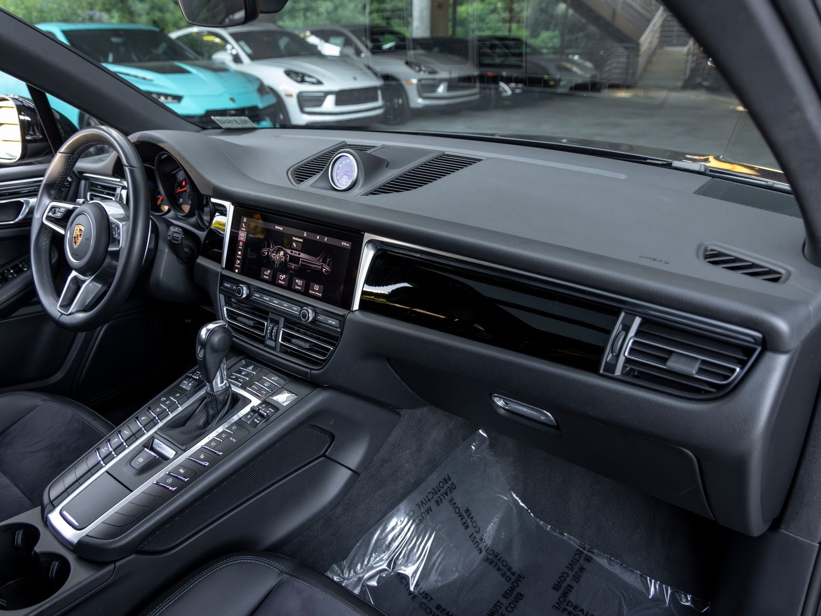 2021 Porsche Macan Macan