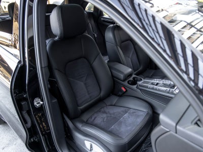 2021 Porsche Macan Macan