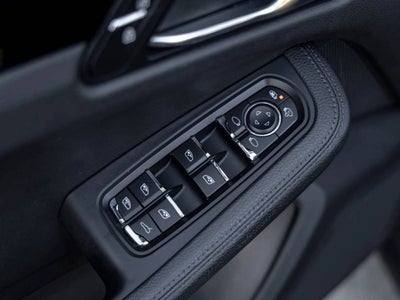 2021 Porsche Macan Macan