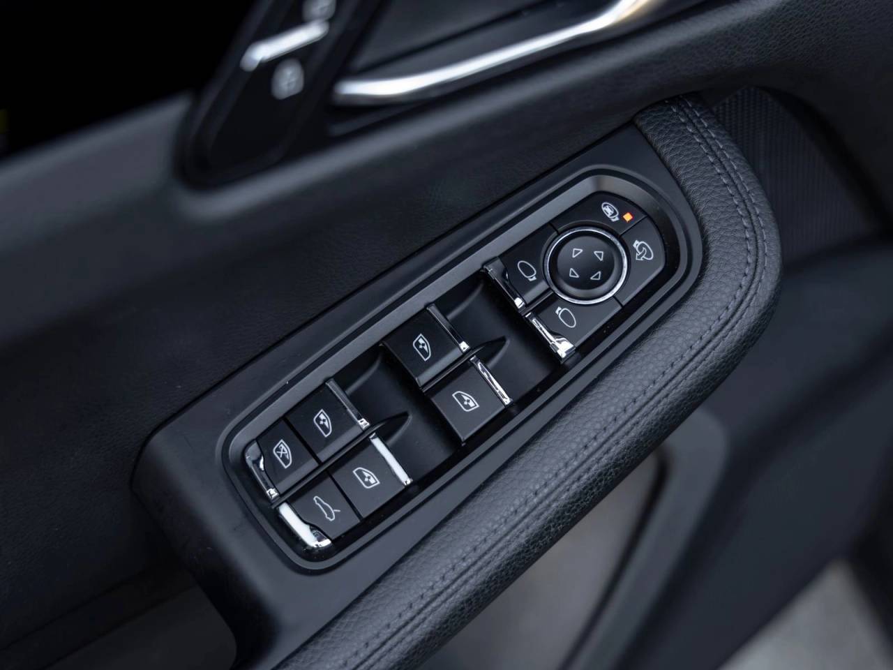 2021 Porsche Macan Macan