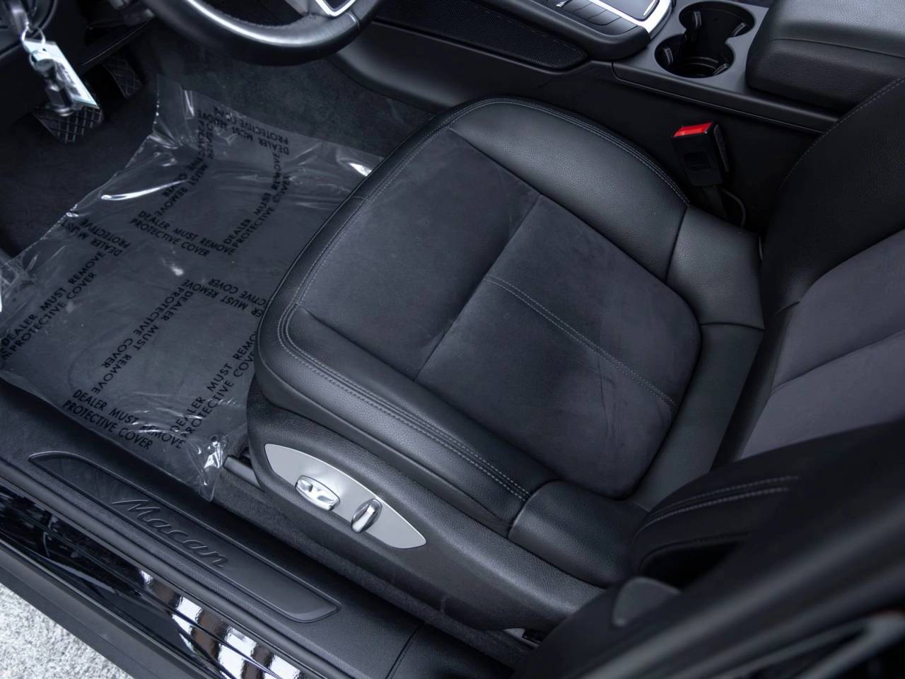 2021 Porsche Macan Macan