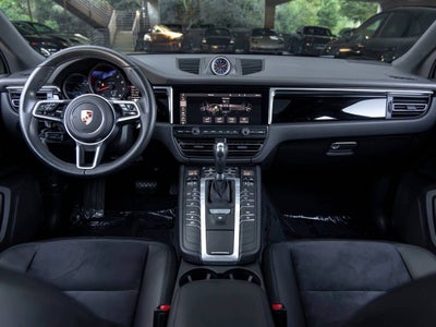 2021 Porsche Macan Macan