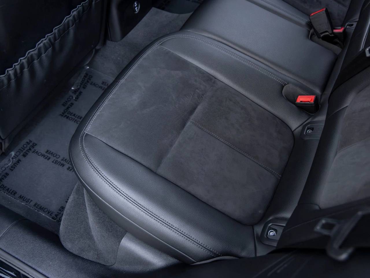 2021 Porsche Macan Macan