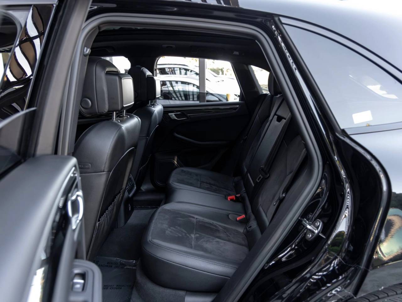 2021 Porsche Macan Macan