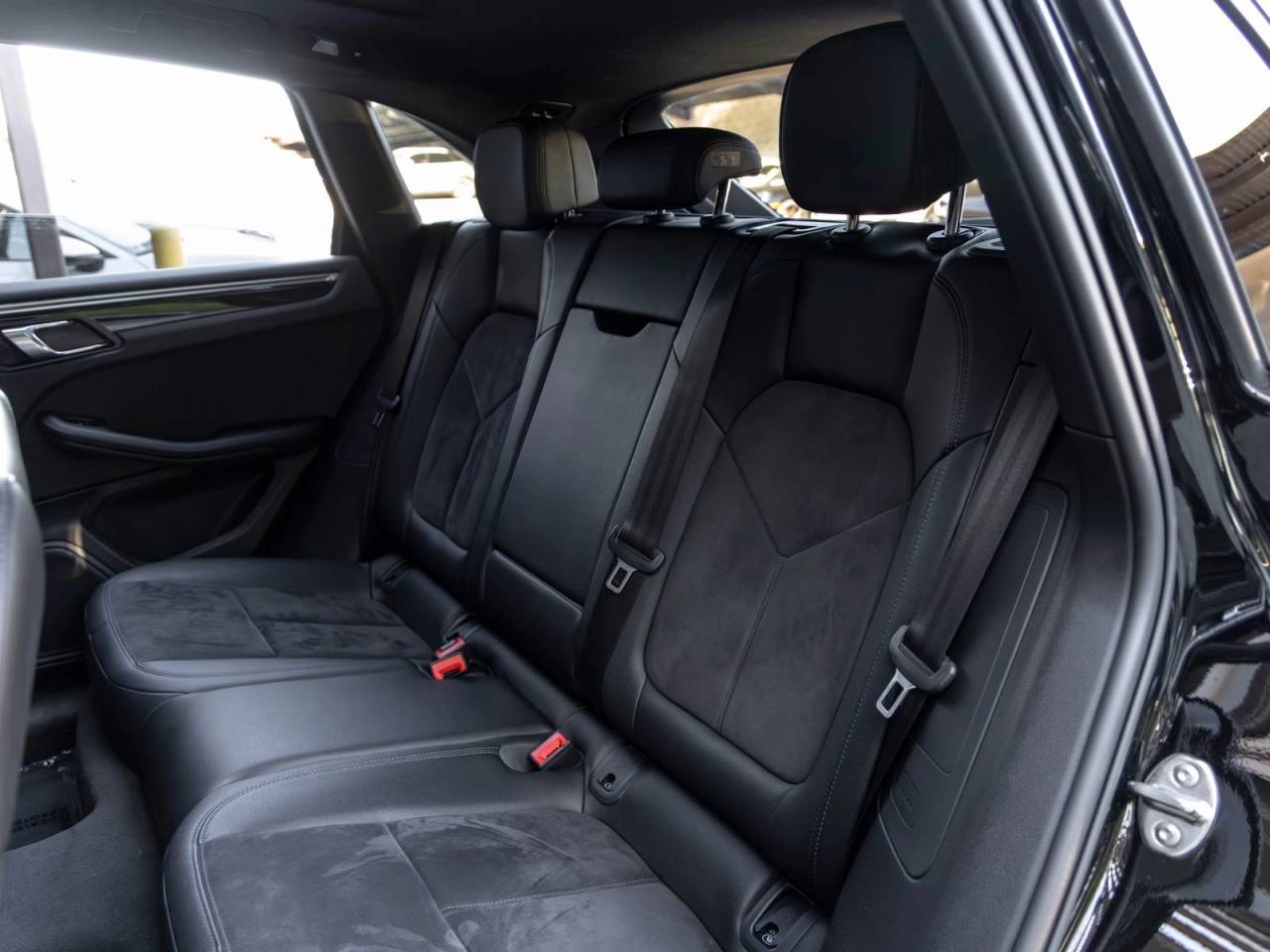 2021 Porsche Macan Macan