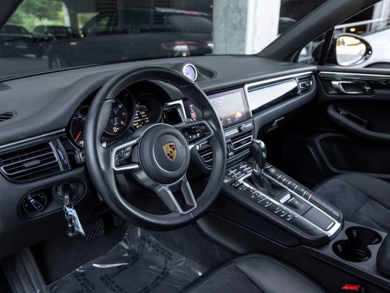 2021 Porsche Macan Macan