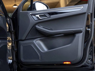 2021 Porsche Macan Macan