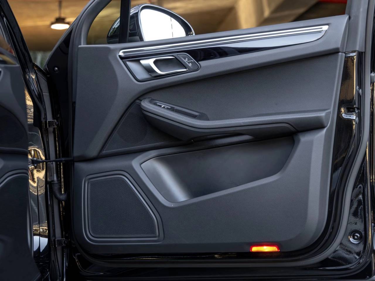 2021 Porsche Macan Macan