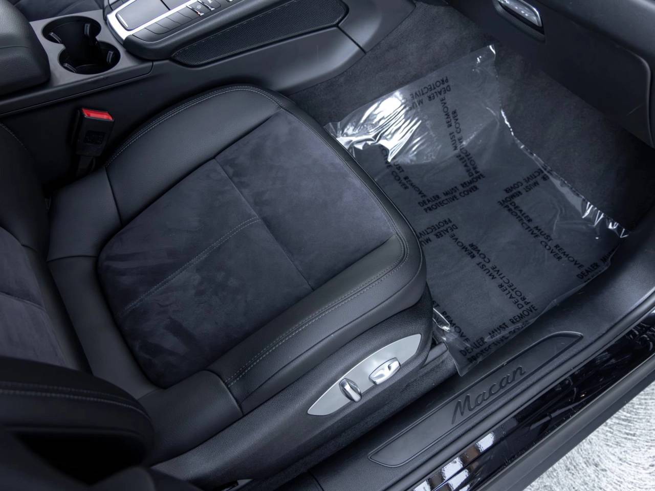 2021 Porsche Macan Macan