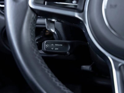 2021 Porsche Macan Macan