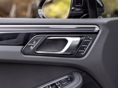 2023 Porsche Macan Macan