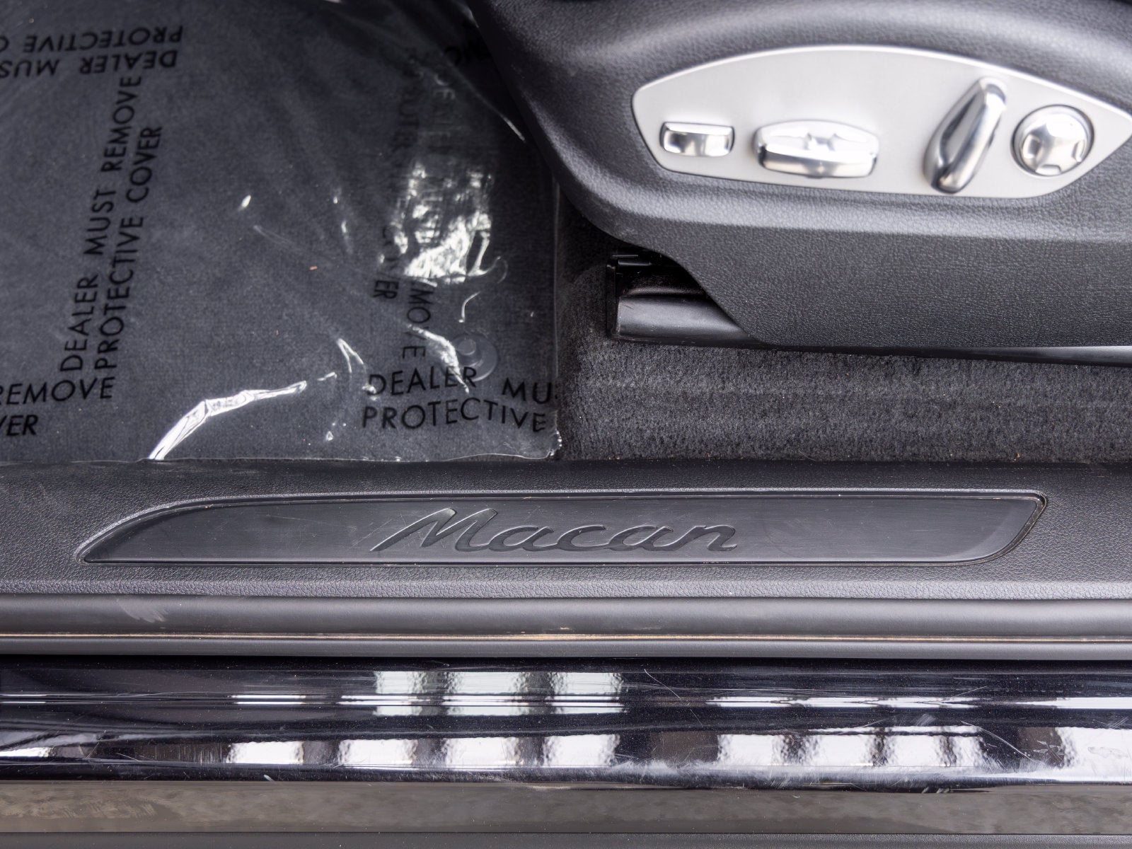 2023 Porsche Macan Macan