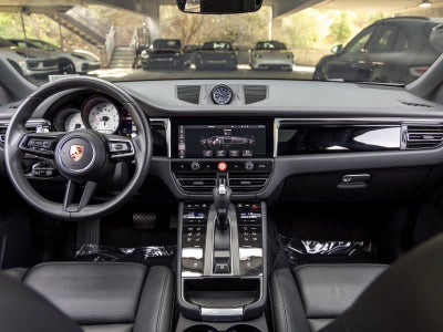 2023 Porsche Macan Macan