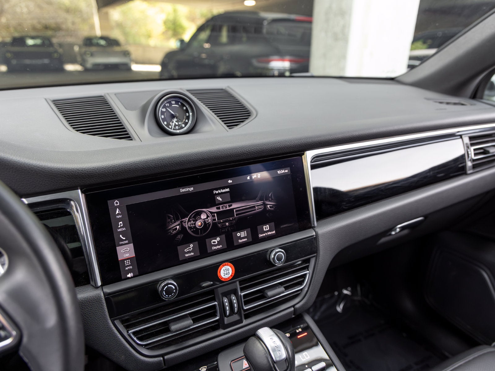 2023 Porsche Macan Macan