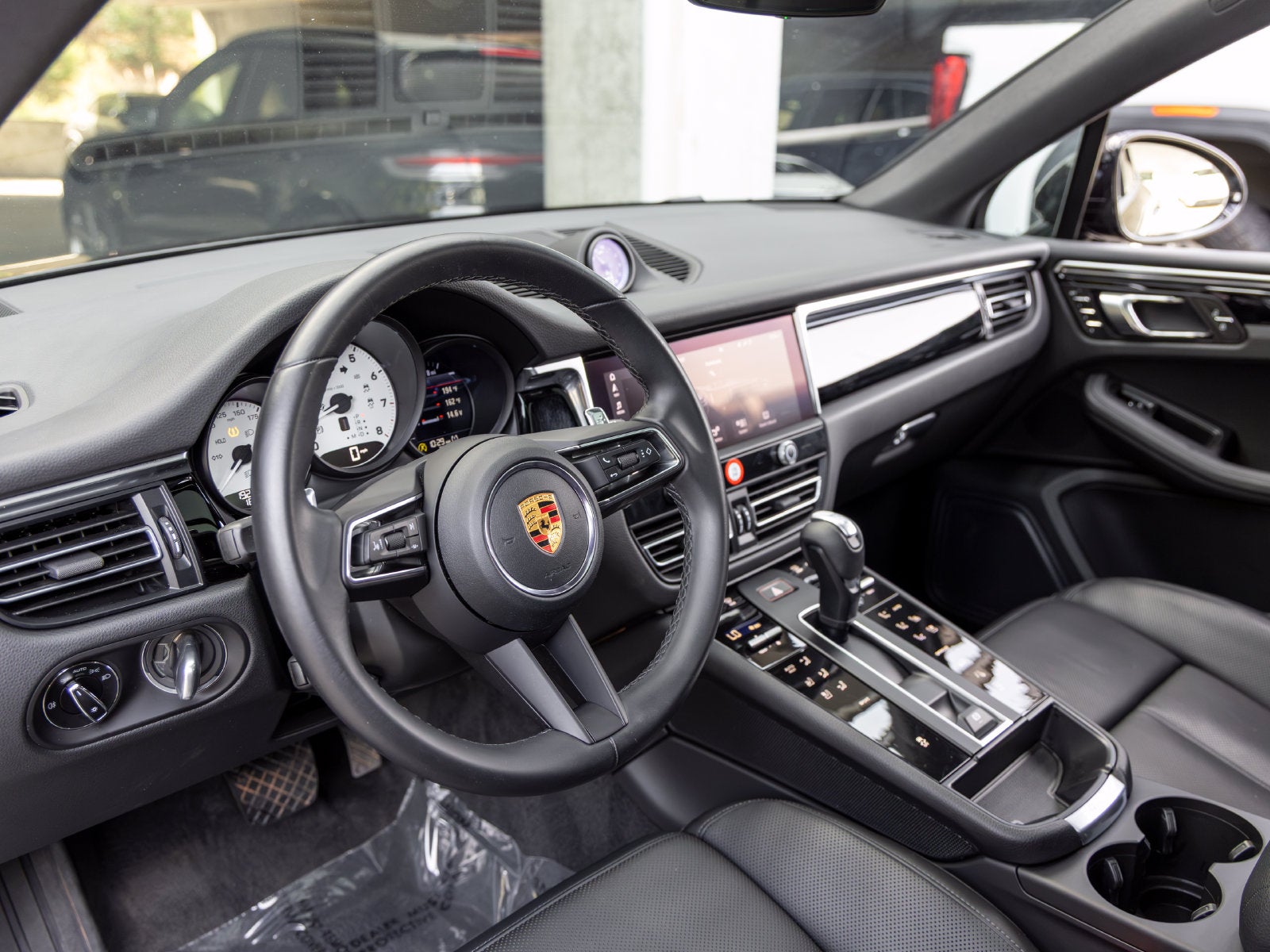 2023 Porsche Macan Macan