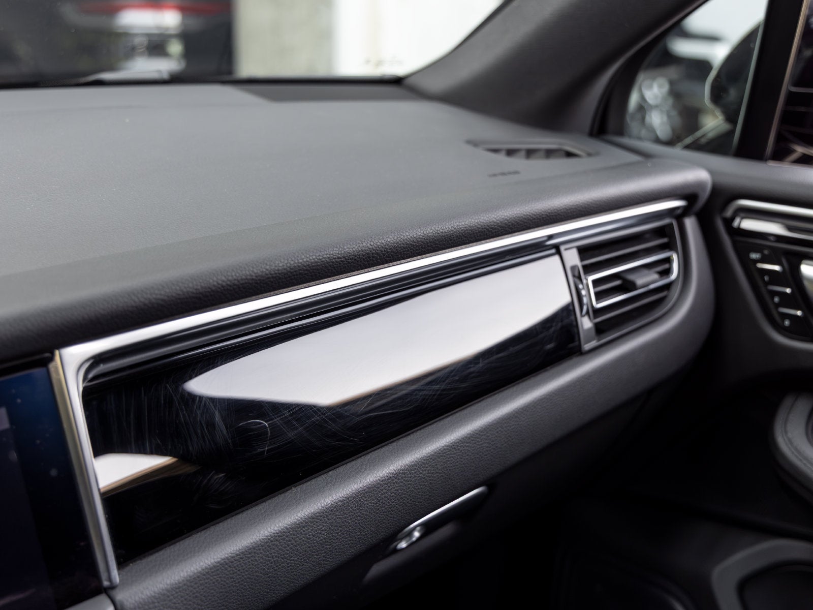 2023 Porsche Macan Macan