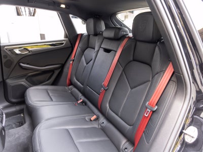2023 Porsche Macan Macan