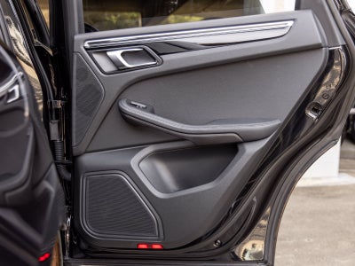 2023 Porsche Macan Macan