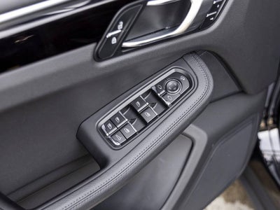 2023 Porsche Macan Macan