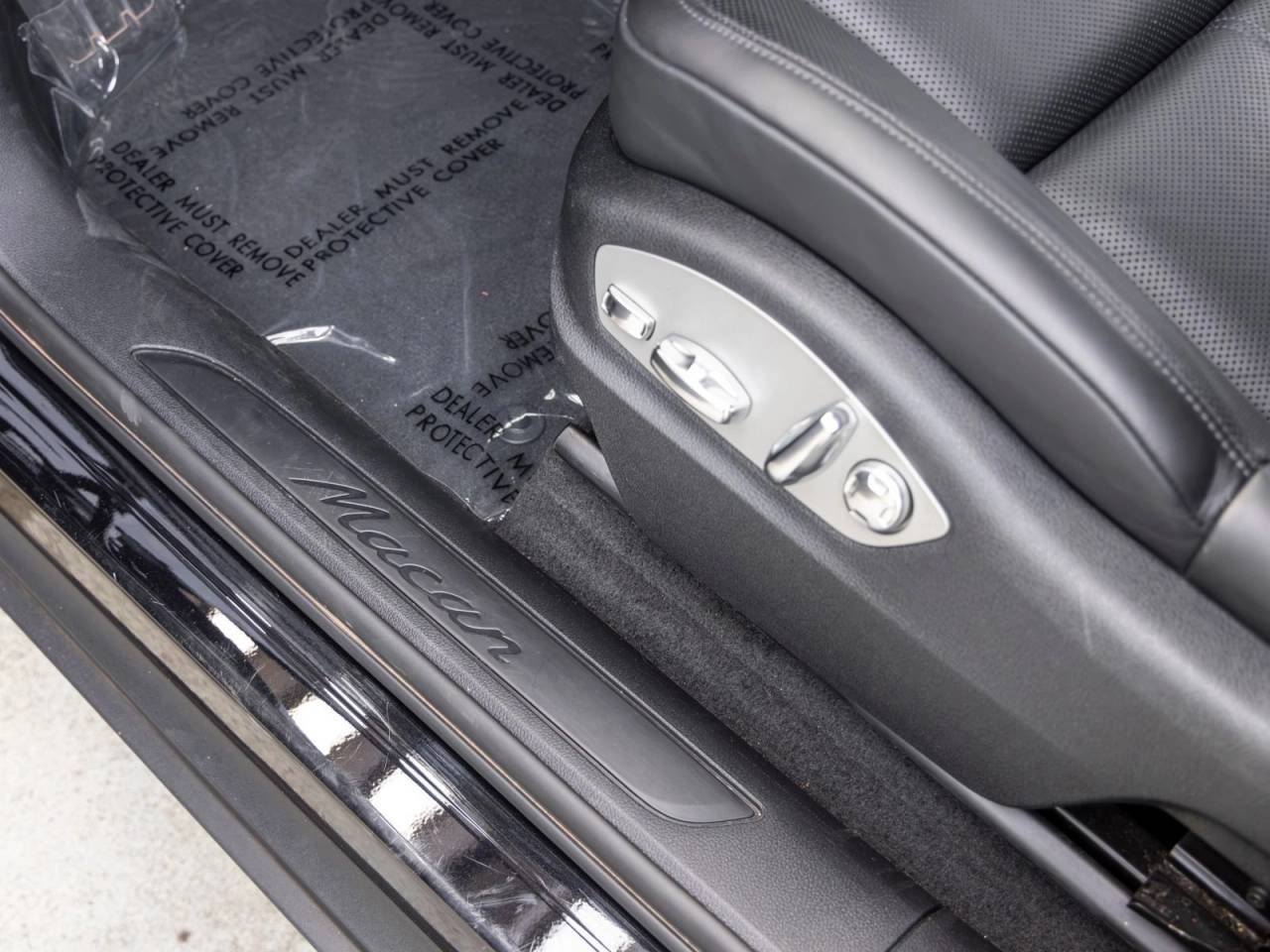 2023 Porsche Macan Macan
