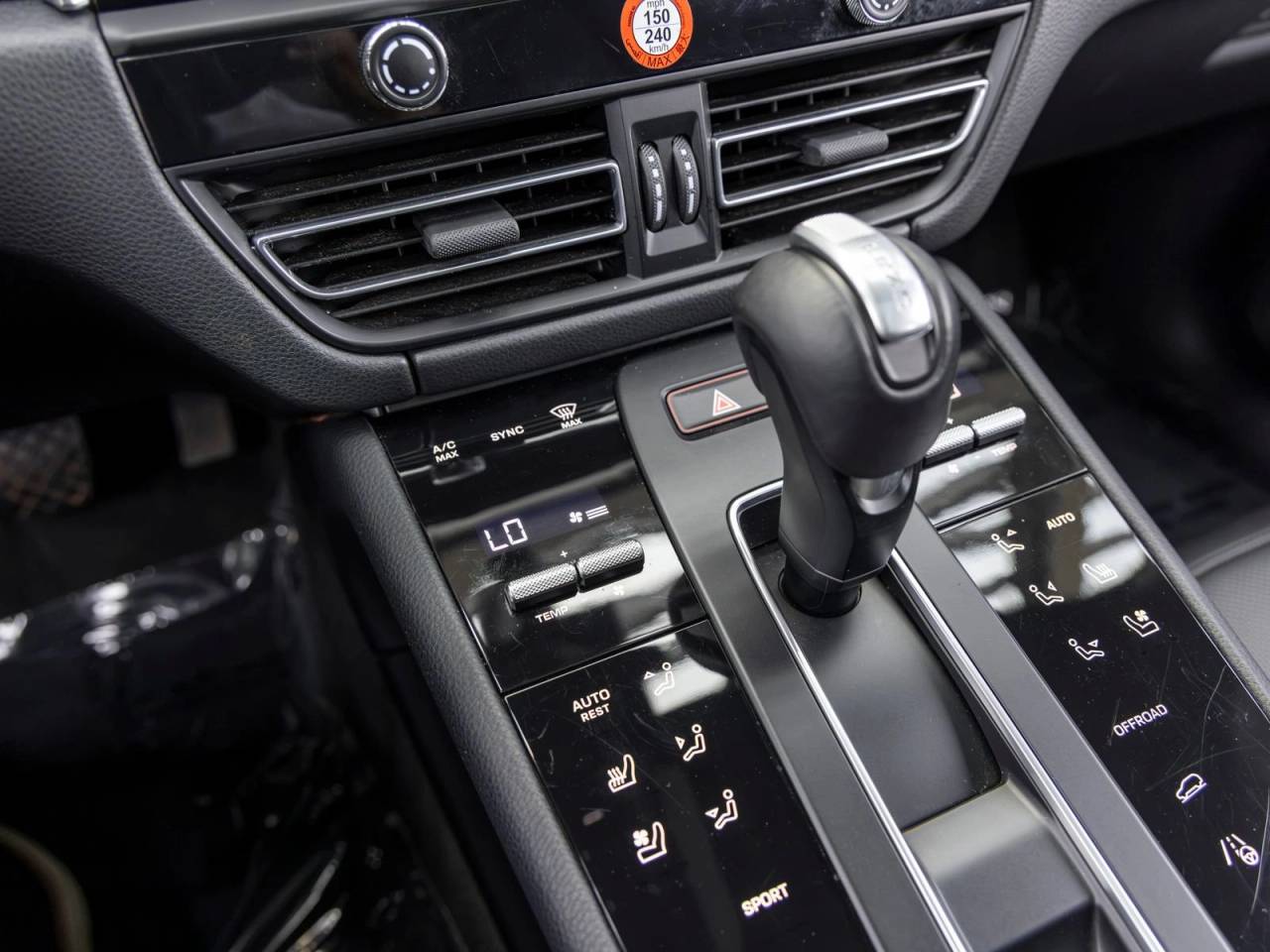 2023 Porsche Macan Macan