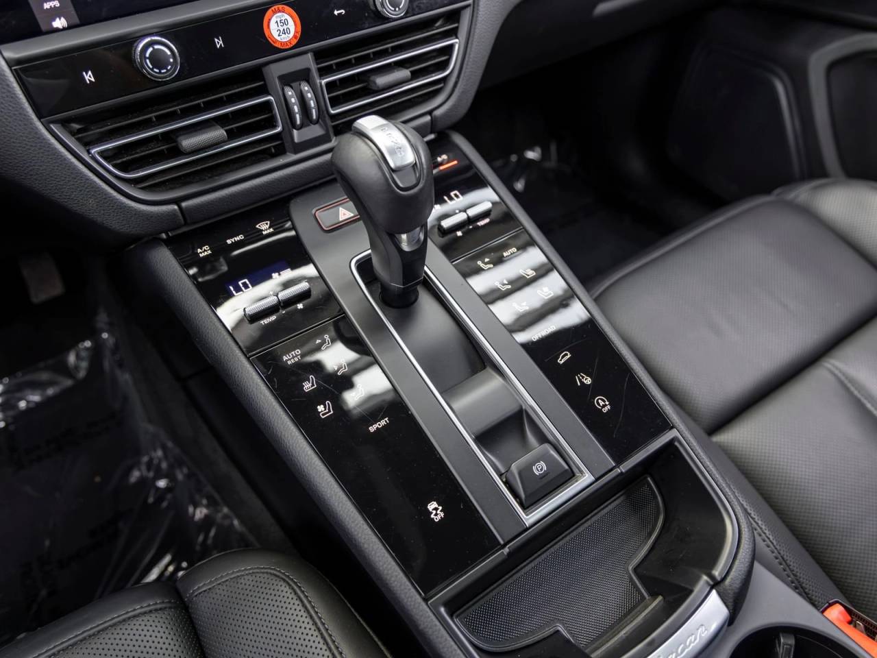 2023 Porsche Macan Macan