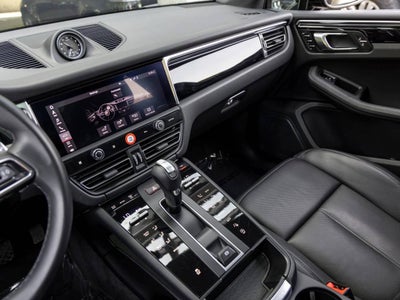 2023 Porsche Macan Macan