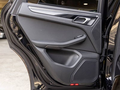 2023 Porsche Macan Macan