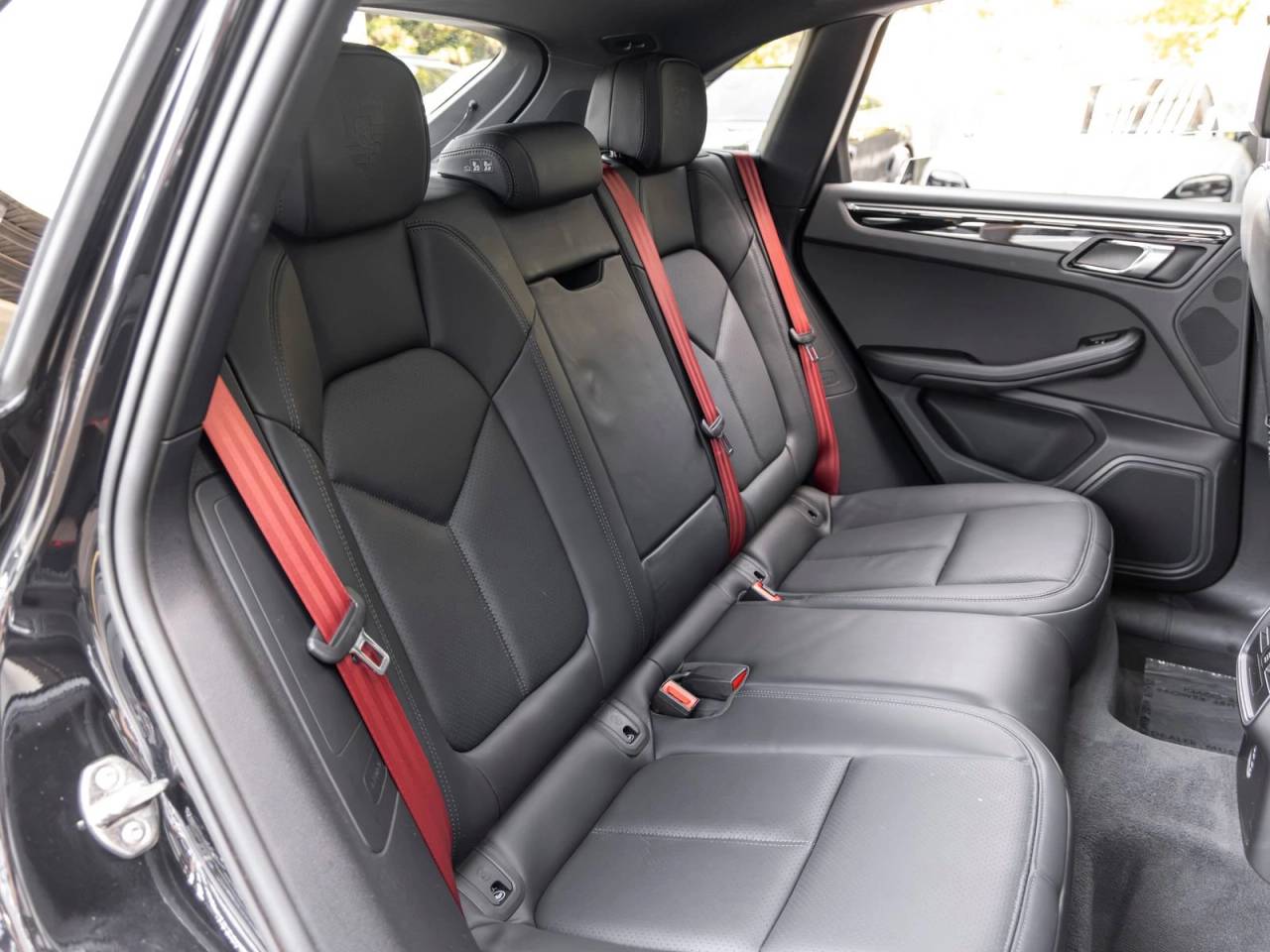 2023 Porsche Macan Macan