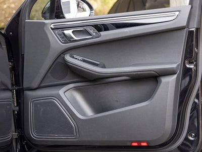 2023 Porsche Macan Macan