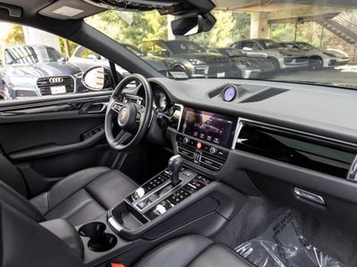 2023 Porsche Macan Macan