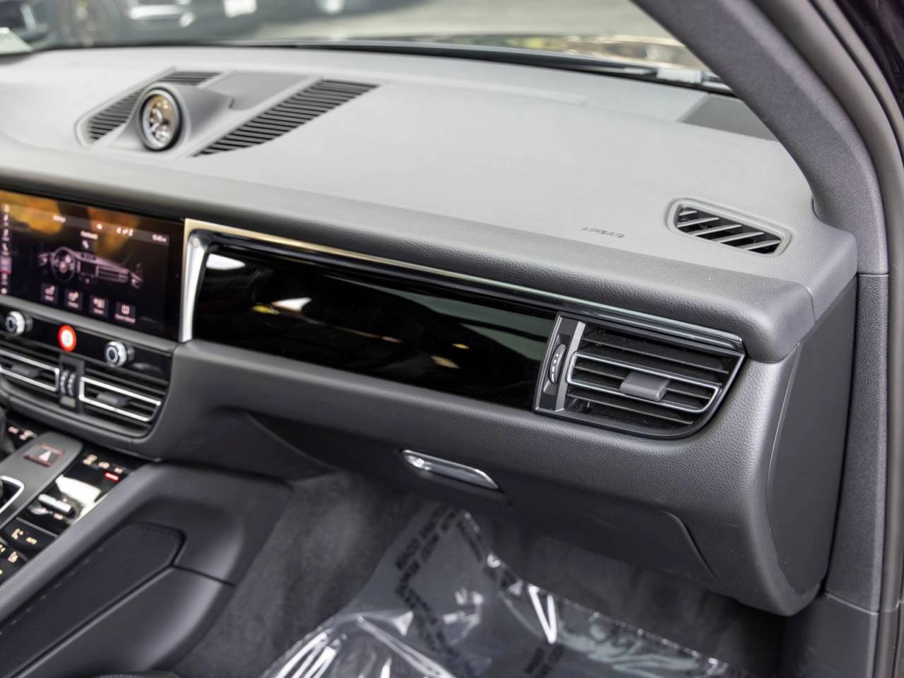 2023 Porsche Macan Macan