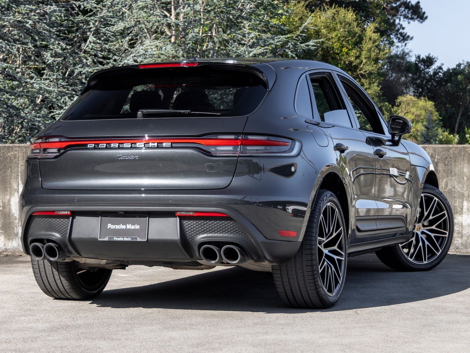 2023 Porsche Macan Base