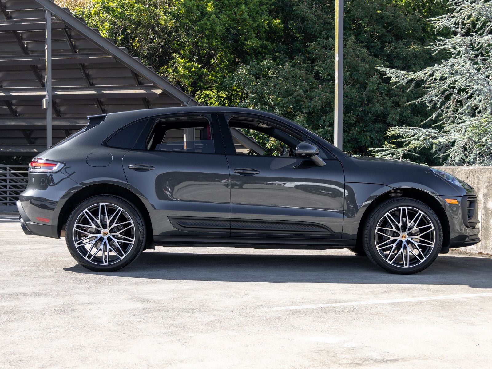 2023 Porsche Macan Base