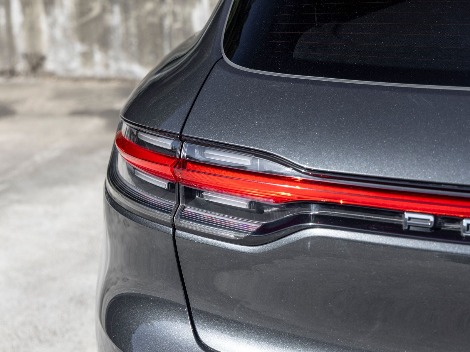 2023 Porsche Macan Base