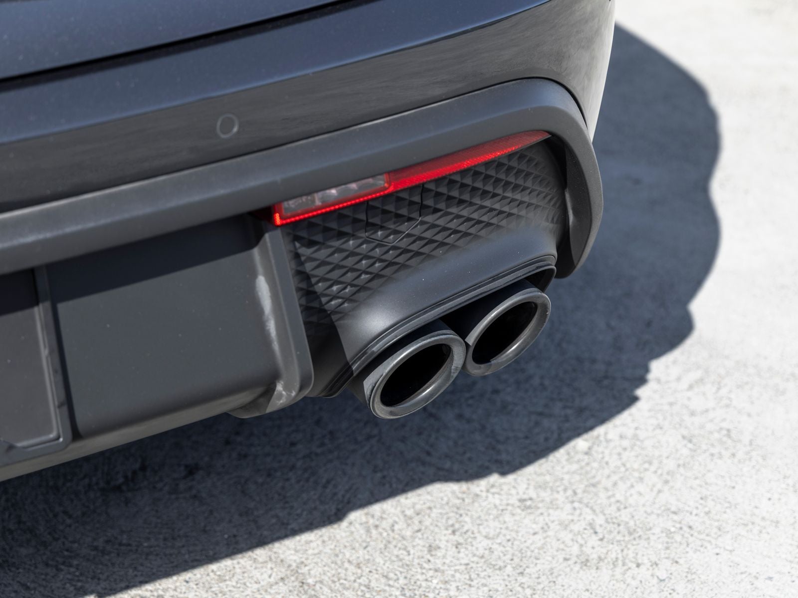 2023 Porsche Macan Base