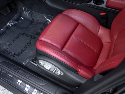 2023 Porsche Macan Base
