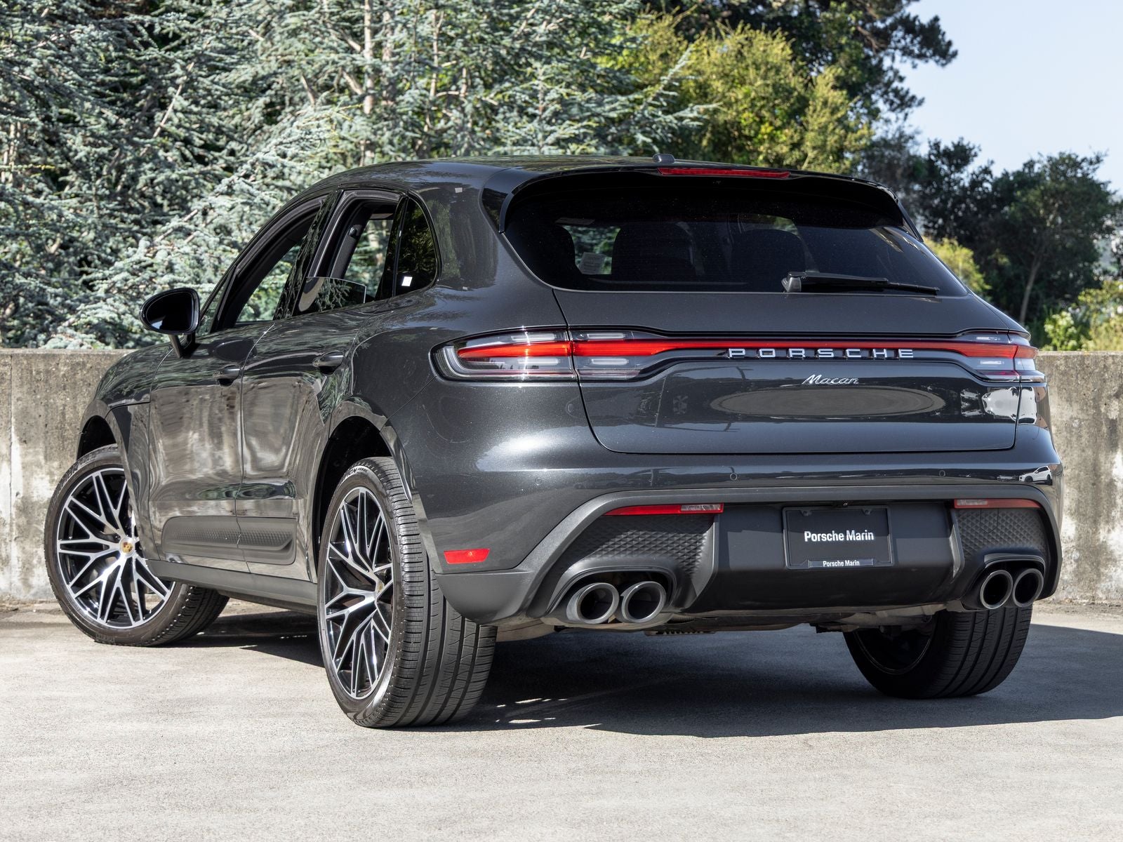 2023 Porsche Macan Base