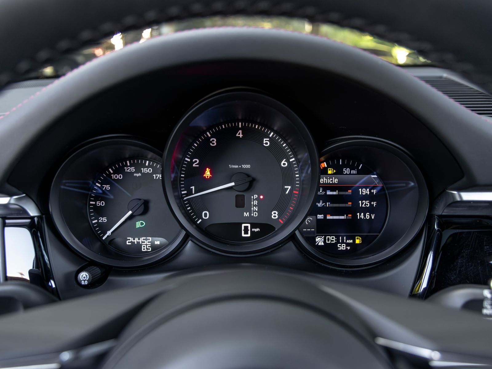 2023 Porsche Macan Base
