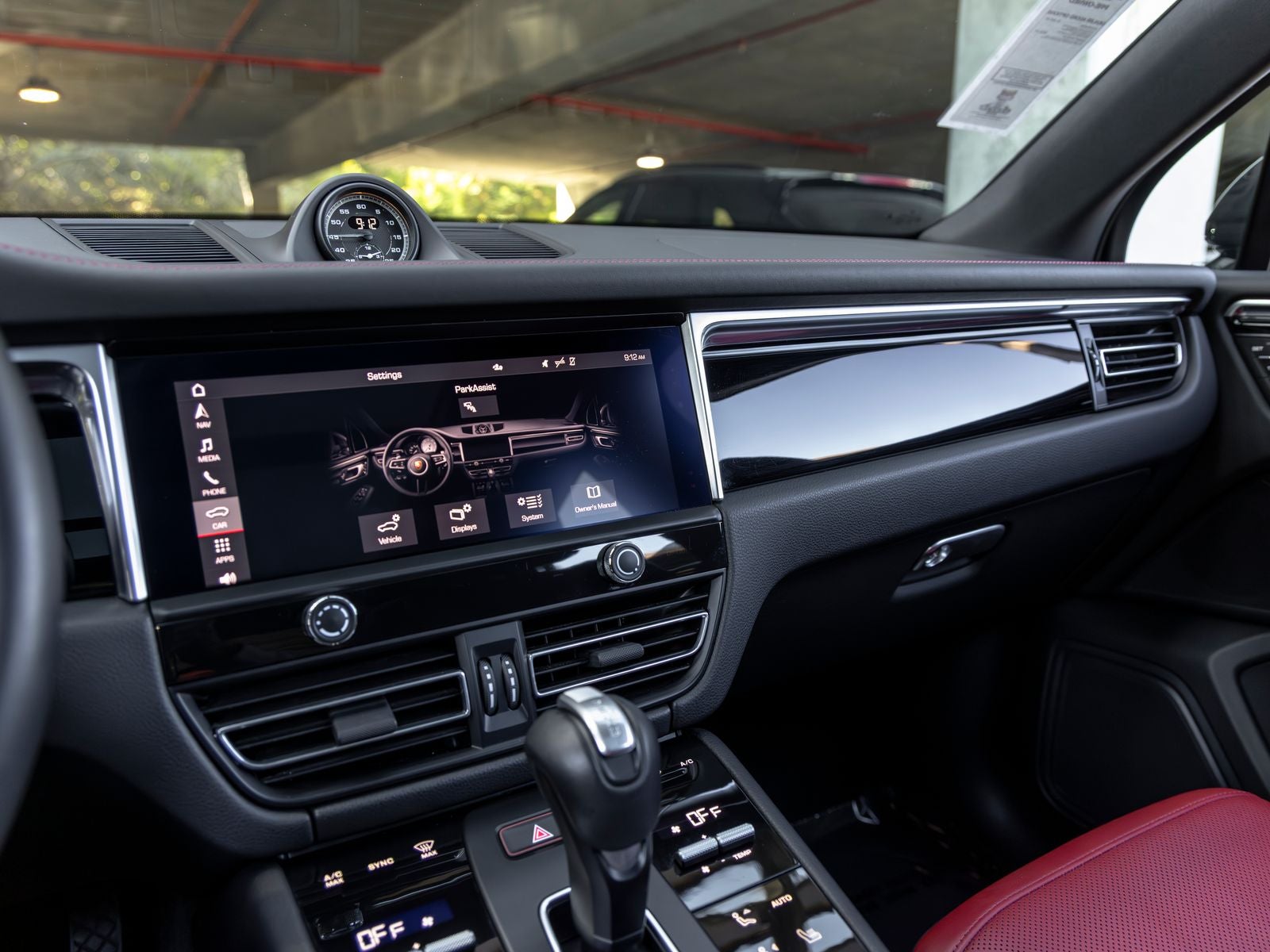 2023 Porsche Macan Base