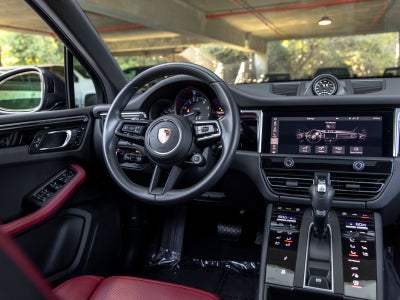 2023 Porsche Macan Base