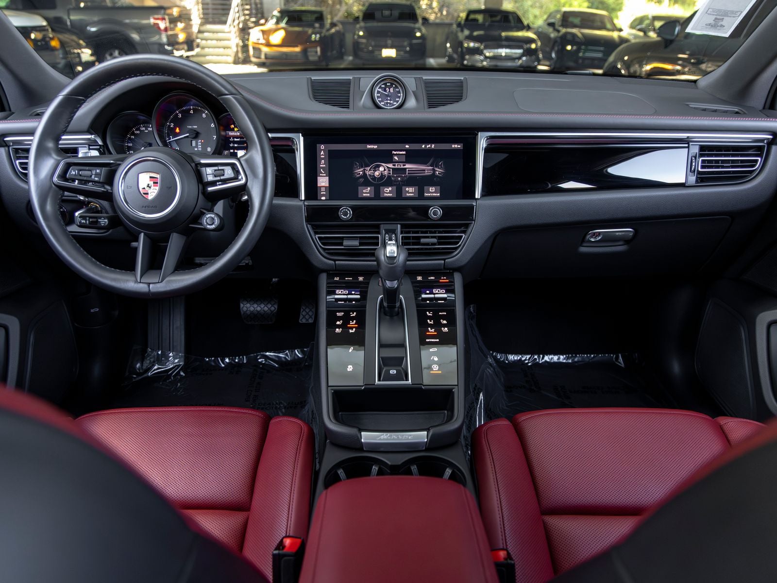 2023 Porsche Macan Base