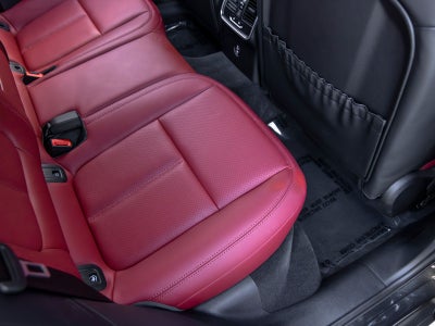 2023 Porsche Macan Base