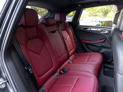 2023 Porsche Macan Base