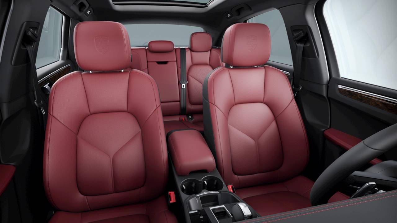 2025 Porsche Macan Base