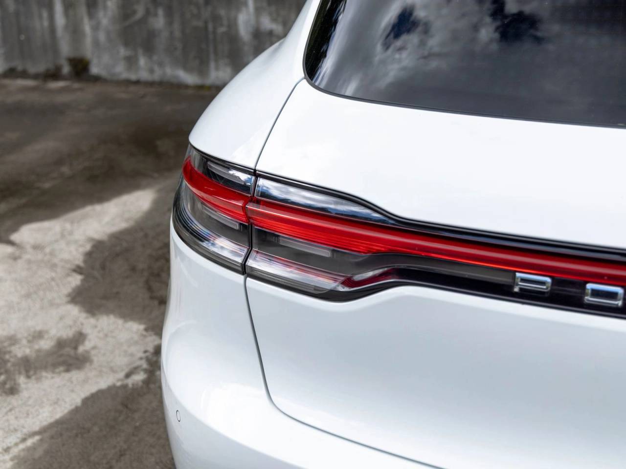 2025 Porsche Macan Base